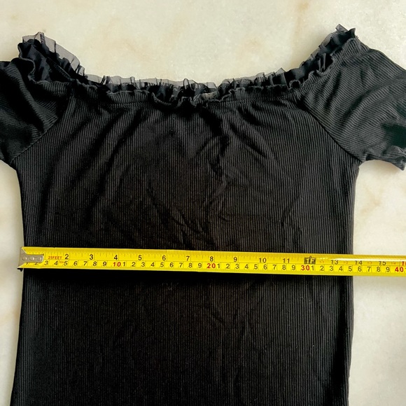 Mini Ruffle Bodycon Dress - 90s Style Black Bodycon Minimalist Fitted Mini Dress - Picture 7 of 8